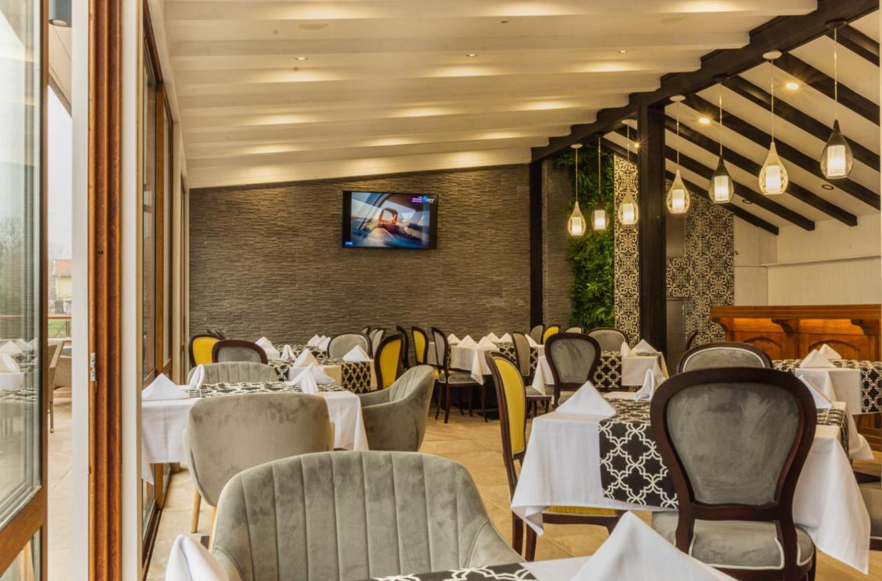 Vemara City Boutique Hotel-Free Parking 瓦爾納 外观 照片