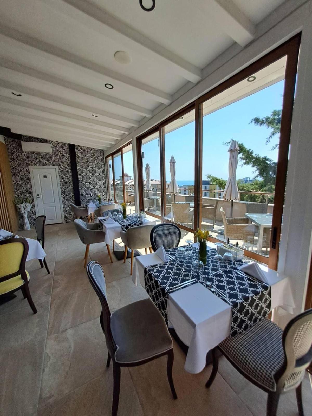 Vemara City Boutique Hotel-Free Parking 瓦爾納 外观 照片