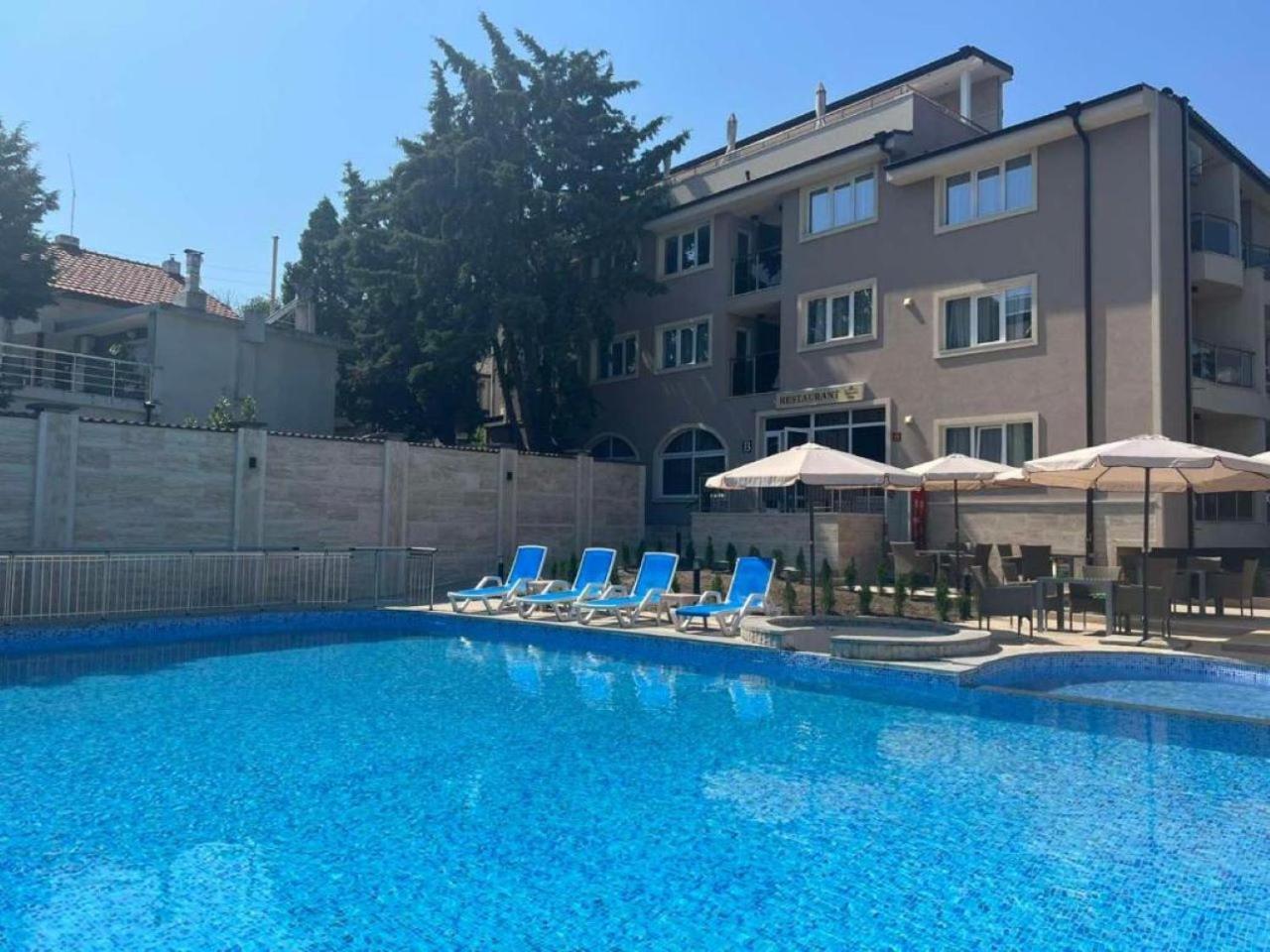 Vemara City Boutique Hotel-Free Parking 瓦爾納 外观 照片